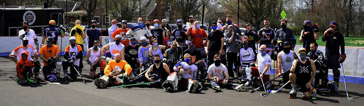 Group picture of street hockey players
